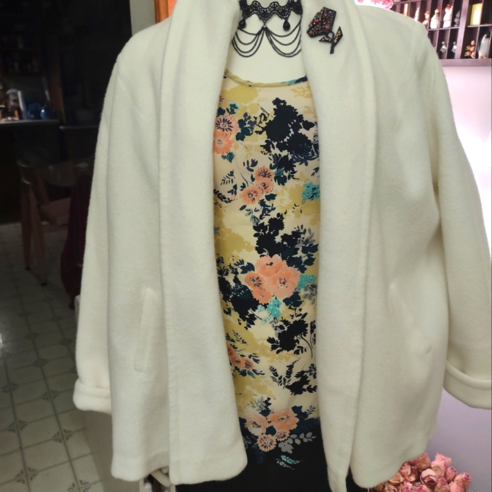 Vintage Brushed Felt, White Coat.